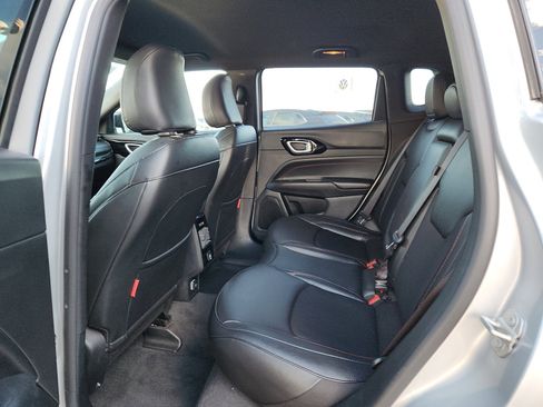 Used 2024 Jeep Compass Trailhawk image 12