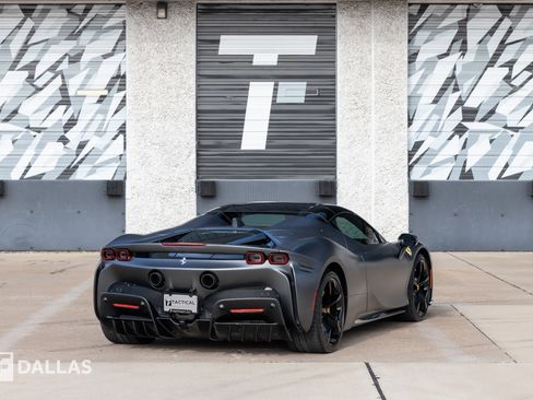 Used 2025 Ferrari SF90 Spider image 18