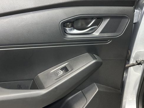 Used 2025 Honda Accord Sport image 31