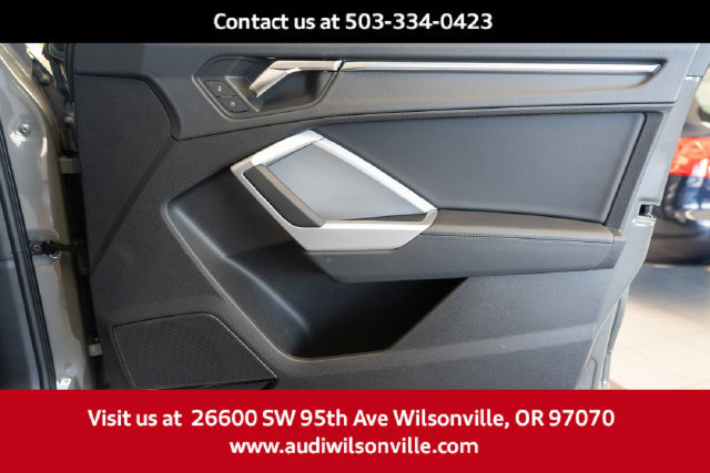 Used 2025 Audi Q3 2.0T Premium Plus w/ Premium Plus Package AWD/4WD image 28