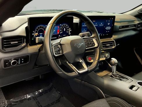 Used 2025 Ford Mustang GT RWD image 17