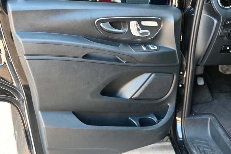 Used 2020 Mercedes-Benz Metris Passenger image 39