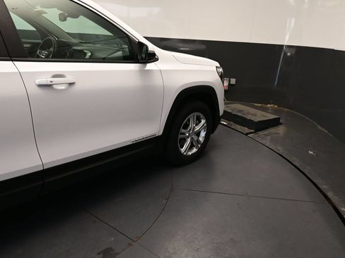 Used 2022 GMC Terrain SLE w/ Driver Convenience Package AWD/4WD image 25