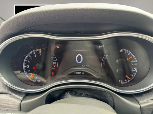 Used 2021 Jeep Grand Cherokee Limited AWD/4WD image 17