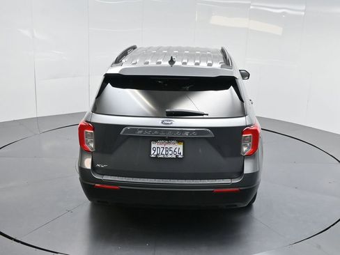 Used 2022 Ford Explorer XLT image 53