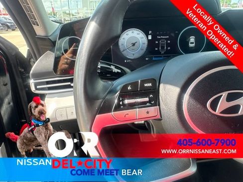Used 2025 Hyundai Elantra Limited FWD image 18