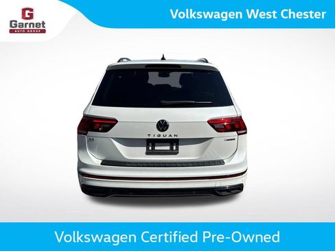 Used 2024 Volkswagen Tiguan SE R-Line AWD/4WD image 4