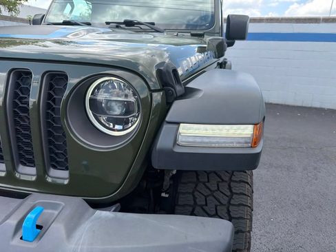 Used 2022 Jeep Wrangler Unlimited Rubicon 4xe AWD/4WD image 9