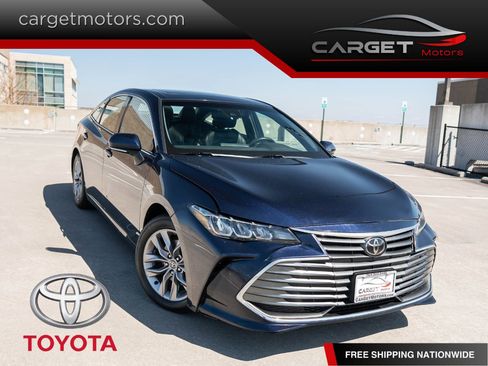 Used 2021 Toyota Avalon XLE w/ Moonroof Package image 1