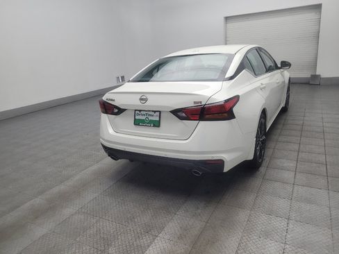 Used 2025 Nissan Altima 2.5 SR FWD image 9