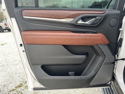 Used 2023 GMC Yukon XL Denali Ultimate image 29