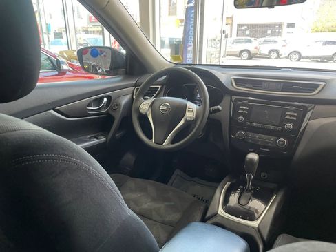 Used 2015 Nissan Rogue S FWD image 24