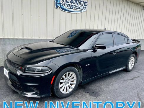 Used 2023 Dodge Charger R/T RWD image 1