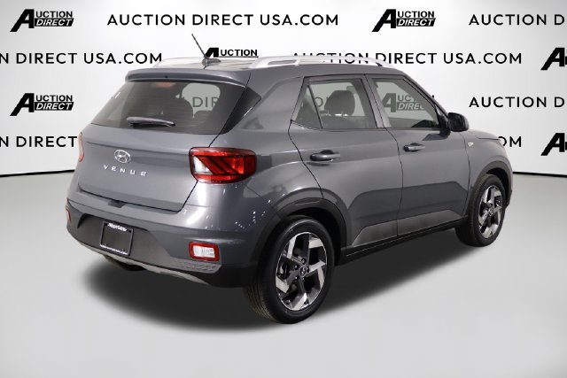 Used 2024 Hyundai Venue SEL FWD image 40