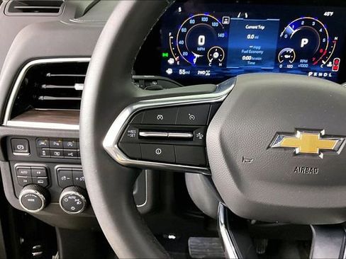 Used 2025 Chevrolet Tahoe LT image 10