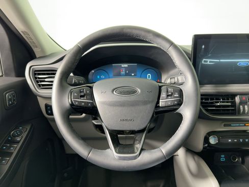 Used 2023 Ford Escape Platinum image 16