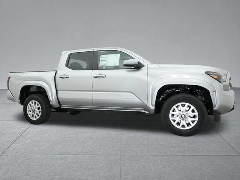 Used 2026 Toyota Tacoma SR5 RWD image 31