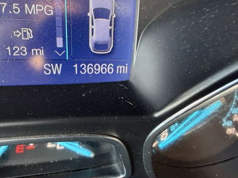Used 2013 Ford Escape SE FWD image 9