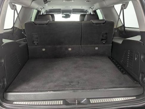 Used 2017 Chevrolet Suburban LT AWD/4WD image 19