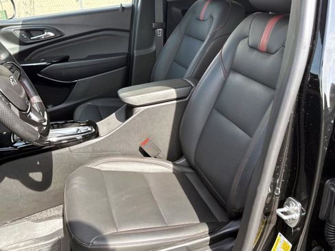 Certified 2024 Chevrolet Trax RS w/ Driver Confidence Package image 16