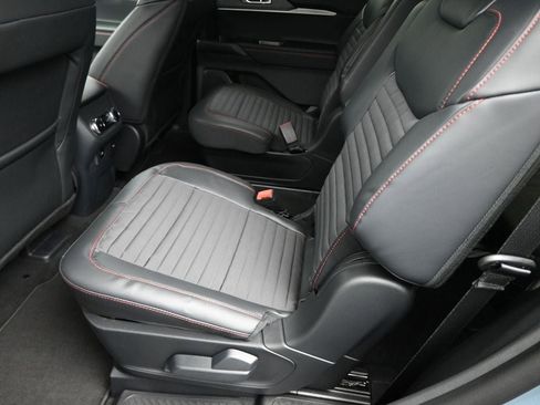 New 2026 Ford Explorer ST-Line image 28