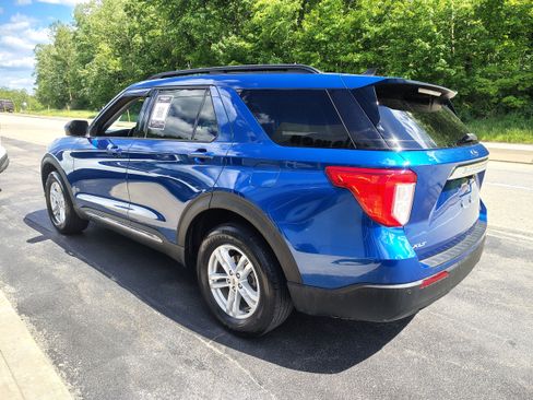 Used 2021 Ford Explorer XLT AWD/4WD image 7