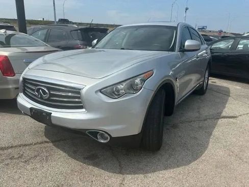 Used 2016 INFINITI QX70 3.7 image 2