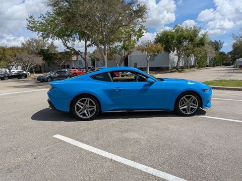 Used 2024 Ford Mustang EcoBoost image 4