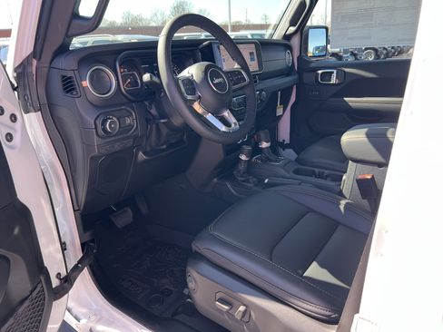 New 2026 Jeep Wrangler Sahara AWD/4WD image 14