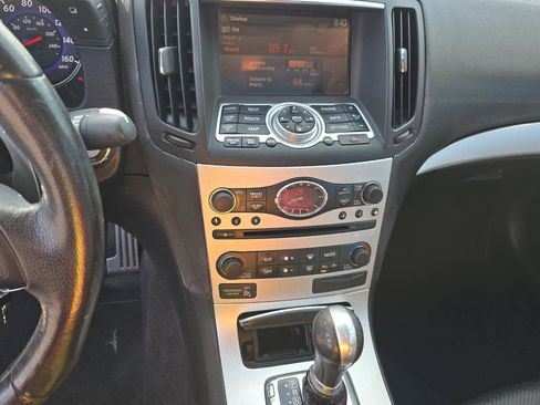Used 2009 INFINITI G37 Journey w/ Premium Pkg image 10