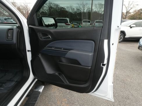 Used 2019 Chevrolet Colorado Z71 image 23