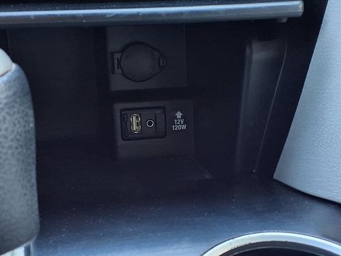 Used 2012 Toyota Camry LE image 9