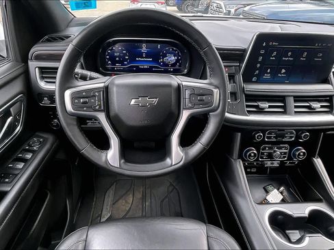 Used 2023 Chevrolet Suburban Z71 w/ Luxury Package image 6
