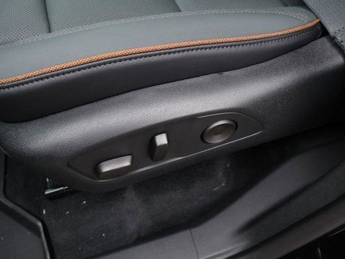 New 2026 GMC Acadia AT4 w/ Luxury Package image 25