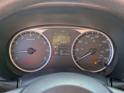 Used 2018 Nissan Kicks S image 14