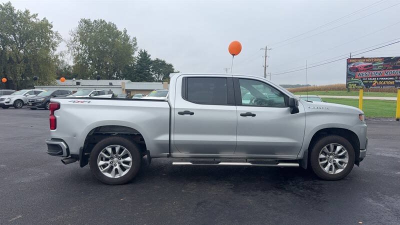 Used 2019 Chevrolet Silverado 1500 Custom w/ Custom Value Package AWD/4WD image 1