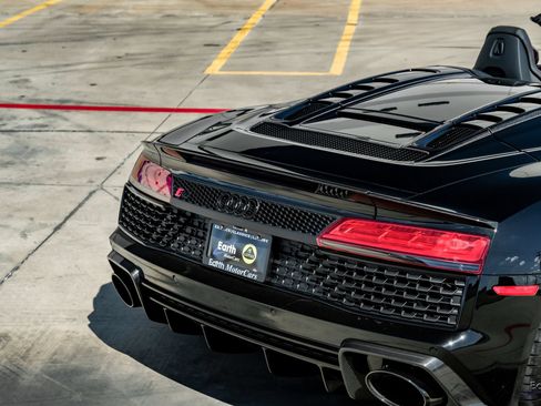 Used 2022 Audi R8 V10 performance AWD/4WD image 19