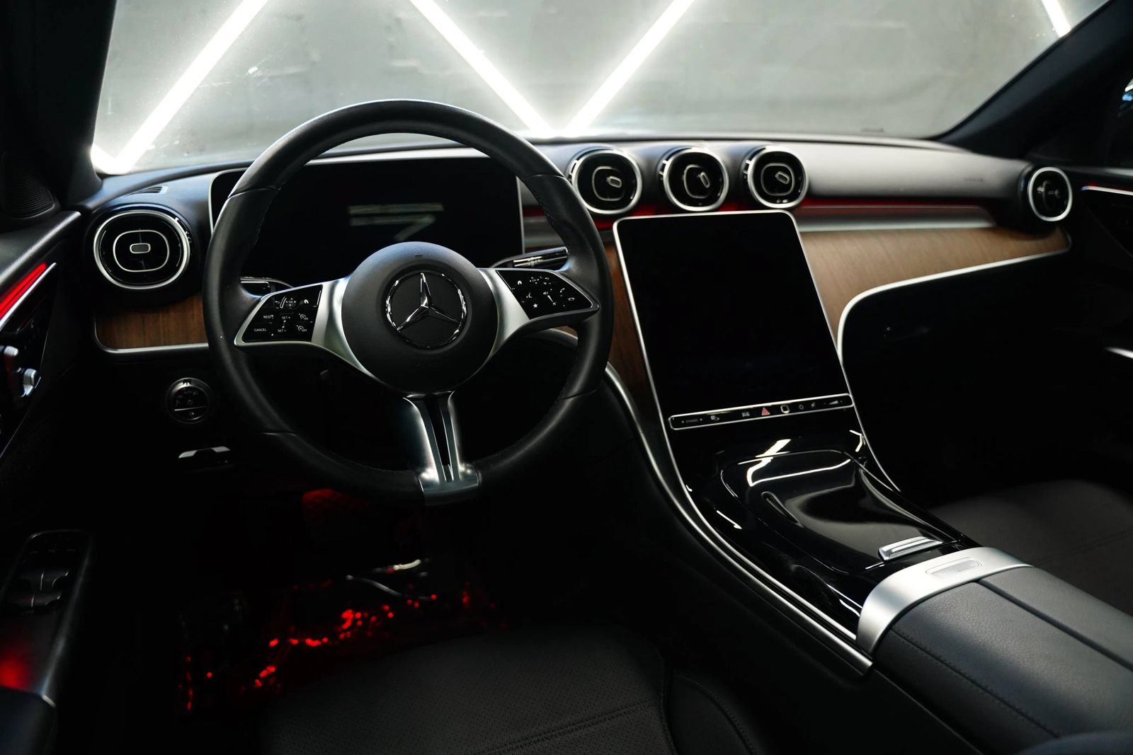 Used 2024 Mercedes-Benz C 300 4MATIC Sedan image 30