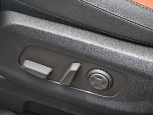 New 2025 Kia Carnival SX Prestige image 29