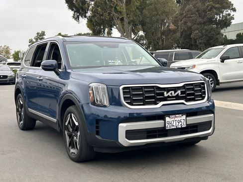 Used 2024 Kia Telluride S w/ S Sunroof Package FWD image 4