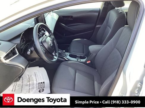 Used 2024 Toyota Corolla LE image 11