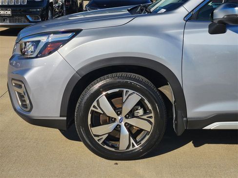 Used 2019 Subaru Forester Touring w/ Popular Package #3 image 8