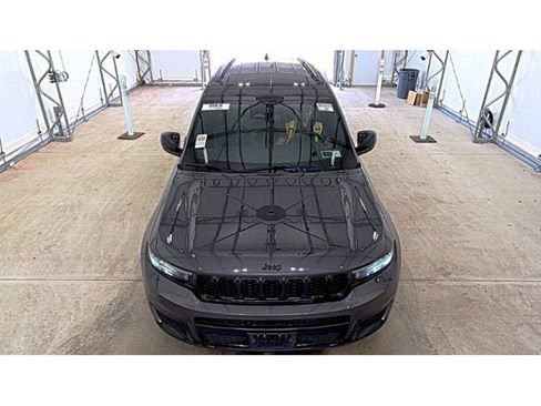Used 2022 Jeep Grand Cherokee L Laredo AWD/4WD image 2