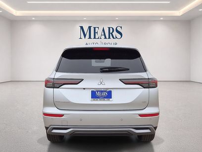 Used 2025 Mitsubishi Outlander SE