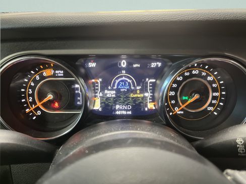 Used 2022 Jeep Wrangler Unlimited Sport image 19