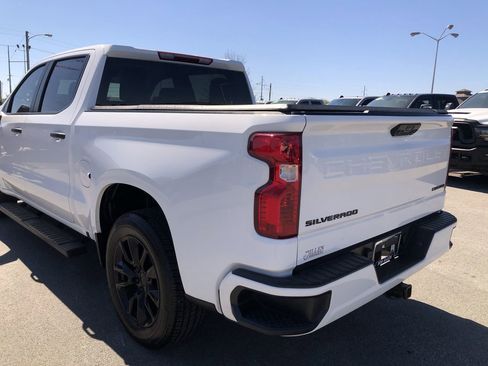 Used 2024 Chevrolet Silverado 1500 Custom image 4