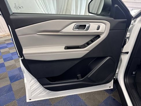 New 2026 Ford Explorer Active w/ Active Comfort Package AWD/4WD image 11