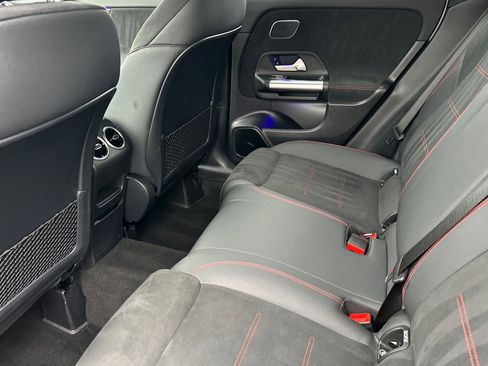 Certified 2025 Mercedes-Benz GLA 250 4MATIC image 12