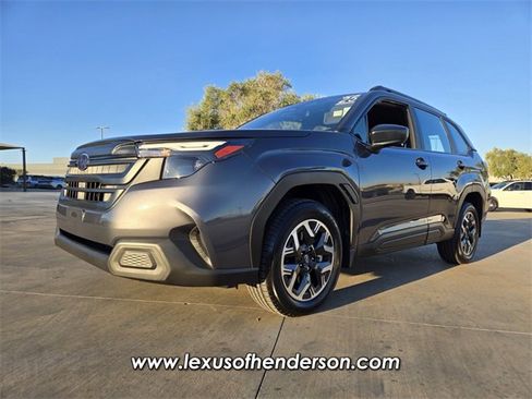 Used 2025 Subaru Forester image 2