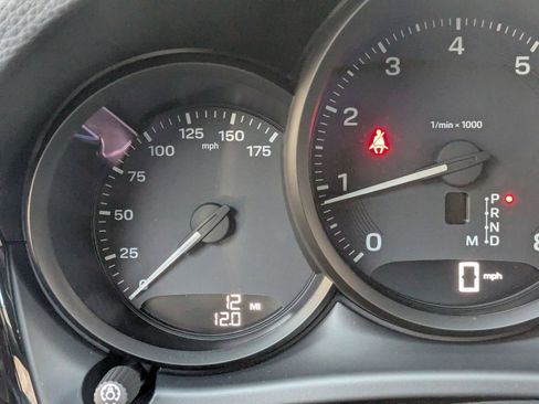 New 2026 Porsche Macan image 17